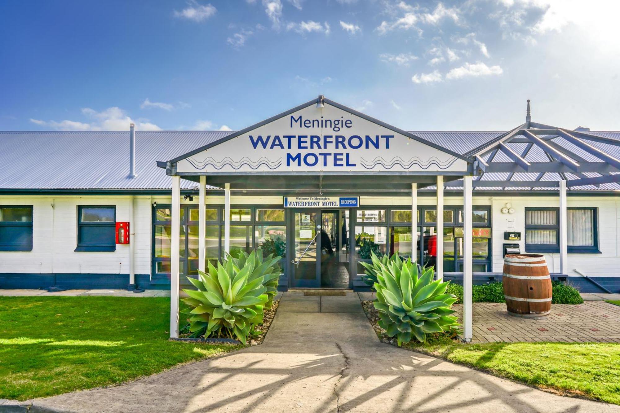 Meningie Waterfront Motel Exterior photo