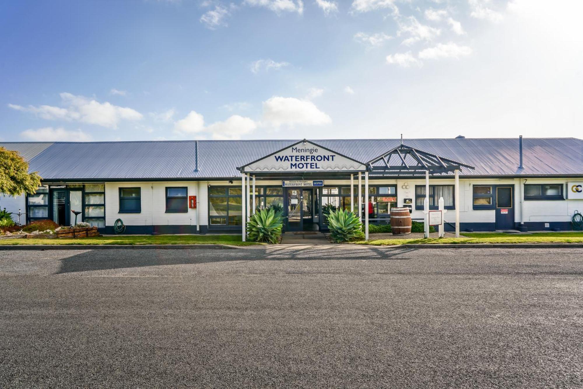 Meningie Waterfront Motel Exterior photo