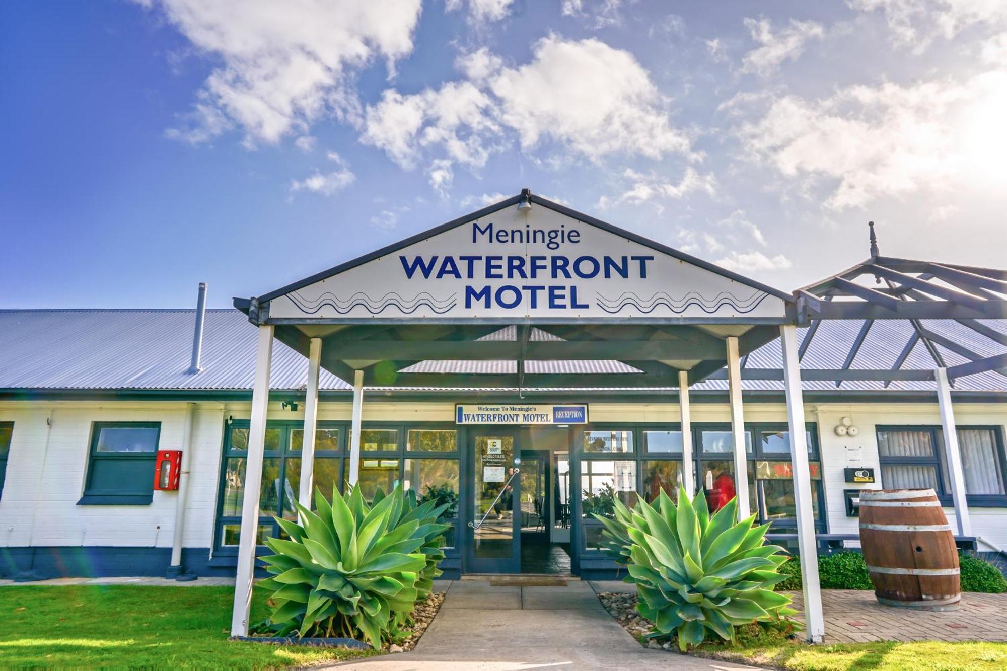 Meningie Waterfront Motel Exterior photo